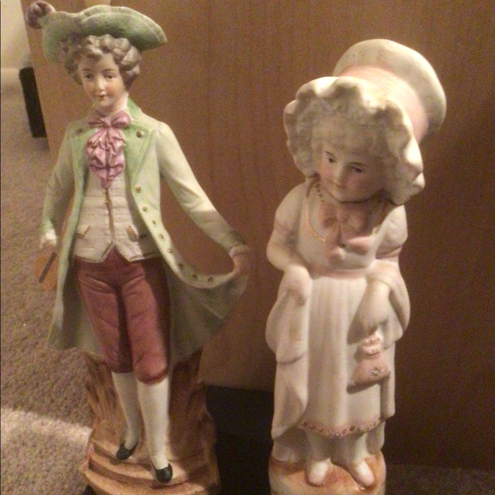 PAIR OF 2 BISQUE FIGURINES- VINTAGE